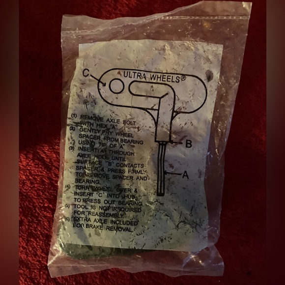 ROLLERBLADE SAFETY GEAR - Picture 5 of 6